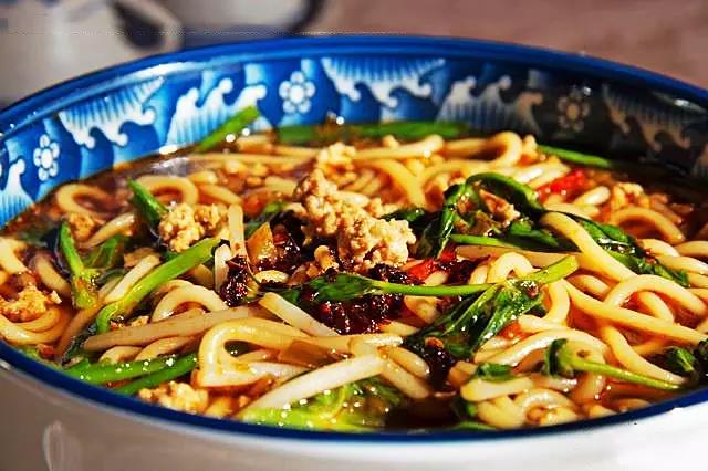 從昆明出發(fā)，一路向南“逛吃逛吃”     昆明年會策劃